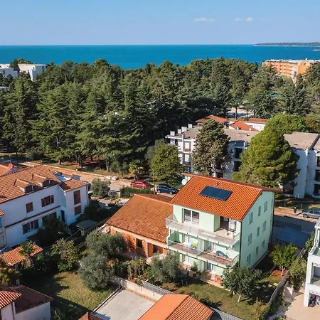 Andrea House With 4*