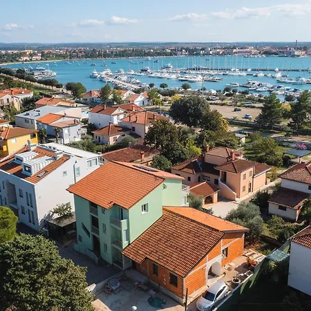 بيت ضيافة Andrea House With 4*