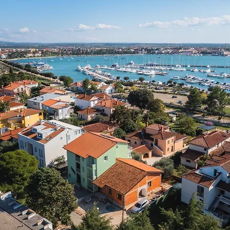 Andrea House With بيت ضيافة 4*