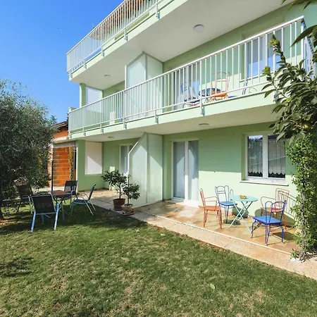 Andrea House With 4*