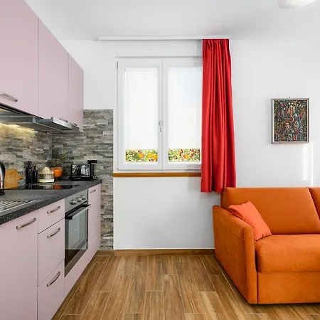 Andrea House With 4*